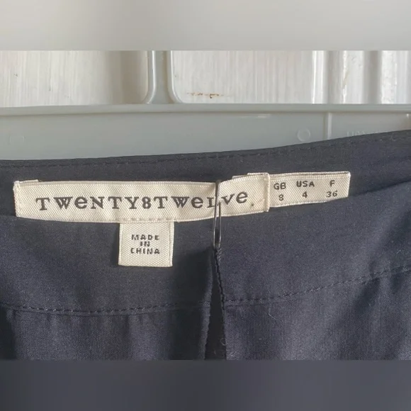 Twenty8Twelve Amelia black silk ruffle skirt.
Size 4 - Picture 6 of 7